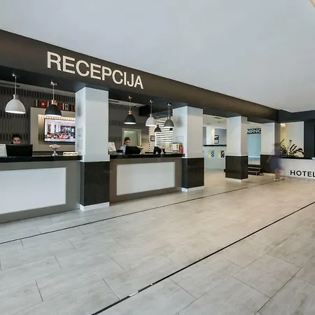 Hotel Fontana 4*